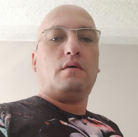 Meet your Posher, Alexander - Picture 1 of 1